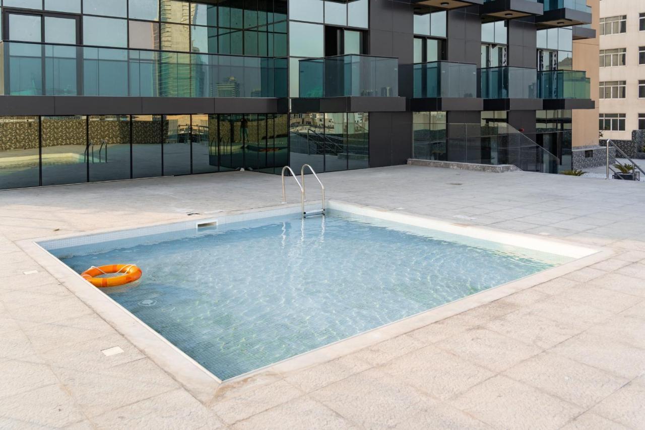 Sky View Tower Apartments Dubai Exterior foto