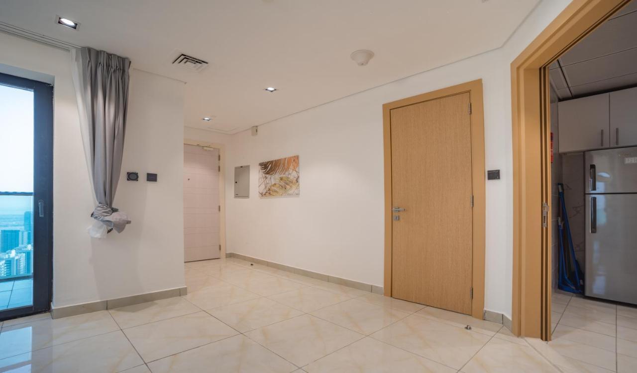 Sky View Tower Apartments Dubai Exterior foto